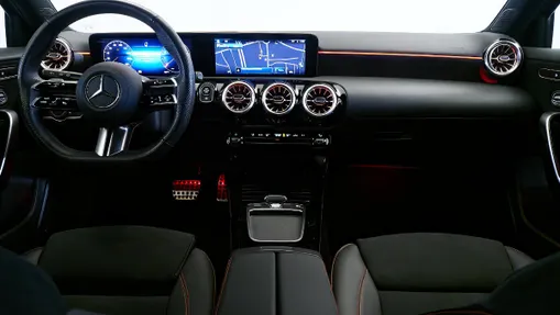 MERCEDES-BENZ A Klasa A 200 AMG Line 7G-DCT