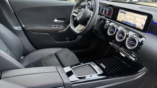 MERCEDES-BENZ A Klasa A 200 AMG Line 7G-DCT