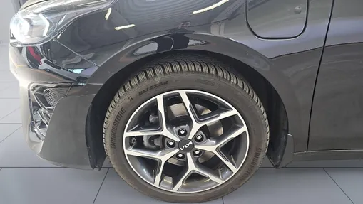 KIA Cee'd Ceed 1.6 GDI PHEV Business Line DCT