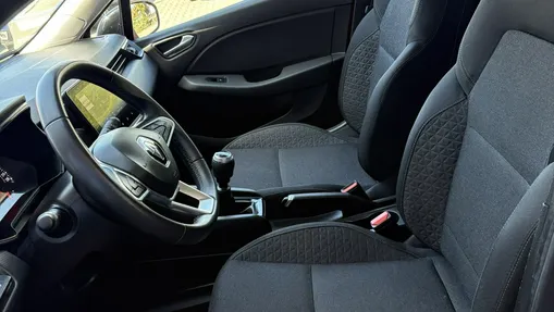 RENAULT Clio -
