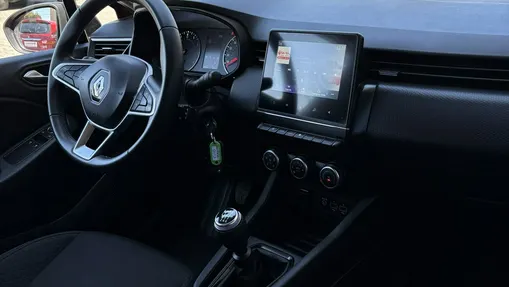 RENAULT Clio -