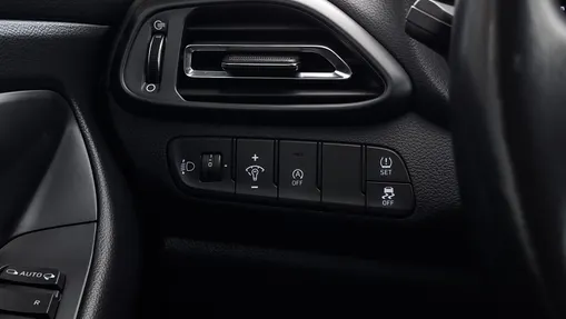 HYUNDAI i30 i30 1.0 T-GDI Smart DCT