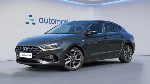 HYUNDAI i30 i30 Fastback 1.5 T-GDI 48V Smart DCT