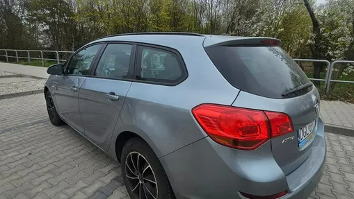 OPEL Astra -