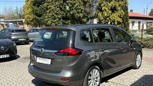 OPEL Zafira -