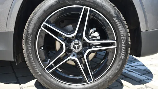 MERCEDES-BENZ GLA GLA 200 d AMG Line 8G-DCT