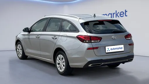 HYUNDAI i30 i30 1.5 T-GDI 48V Modern