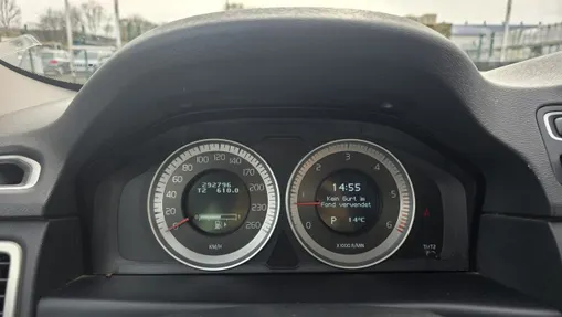 VOLVO XC70 -