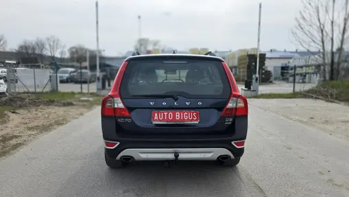 VOLVO XC70 -