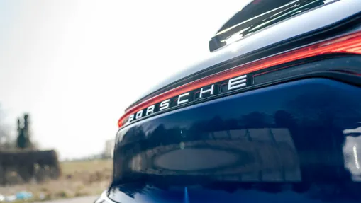 PORSCHE Macan -
