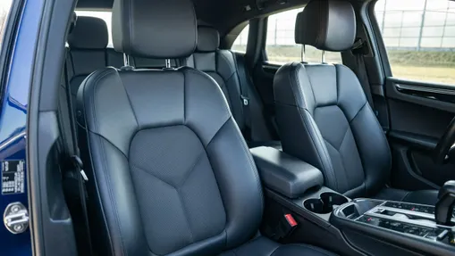 PORSCHE Macan -