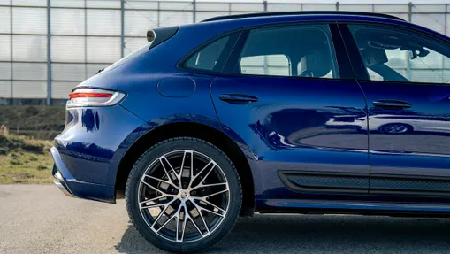 PORSCHE Macan -