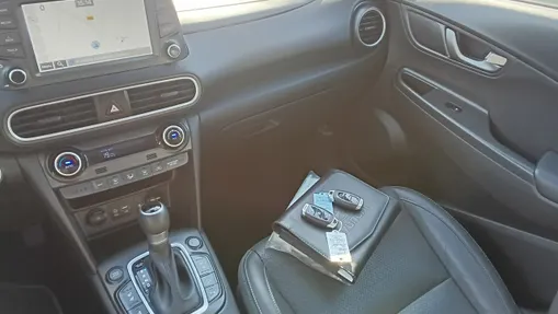 HYUNDAI Kona -