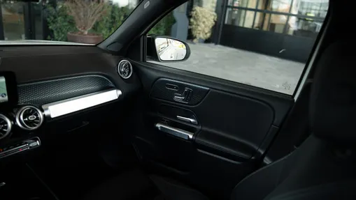 MERCEDES-BENZ GLB GLB 200 mHEV Progressive 7G-DCT