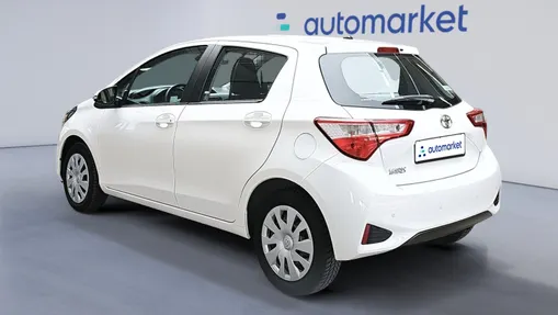TOYOTA Yaris Yaris 1.5 Active