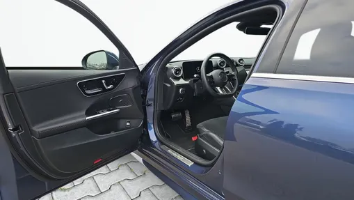 MERCEDES-BENZ C Klasa C 200 mHEV 4-Matic AMG