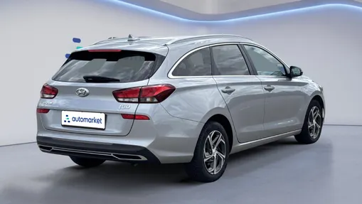HYUNDAI i30 i30 1.0 T-GDI Smart