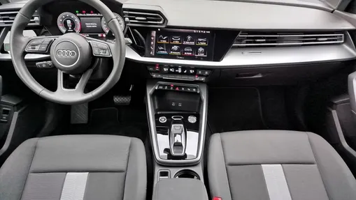 AUDI A3 A3 TFSI mHEV 110 kW Advanced S tronic