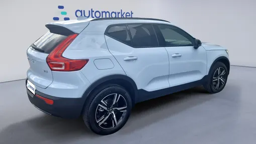 VOLVO XC40 XC40 B3 Plus Dark aut