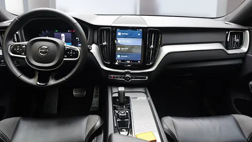 VOLVO XC60 XC60 B4 B R-Design aut