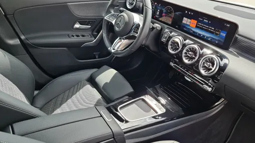 MERCEDES-BENZ A Klasa A 200 Progressive 7G-DCT