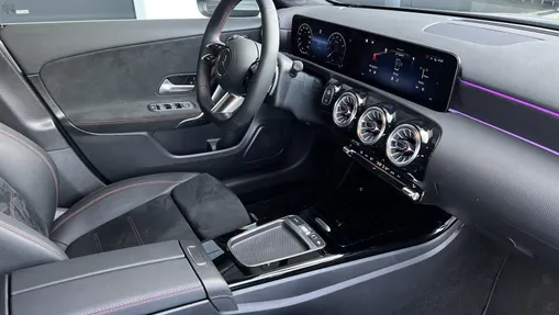 MERCEDES-BENZ A Klasa A 200 AMG Line 7G-DCT