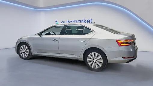 SKODA Superb Superb 2.0 TDI SCR Style