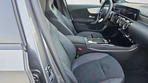 MERCEDES-BENZ A Klasa A 250 e PHEV AMG Line 8G-DCT