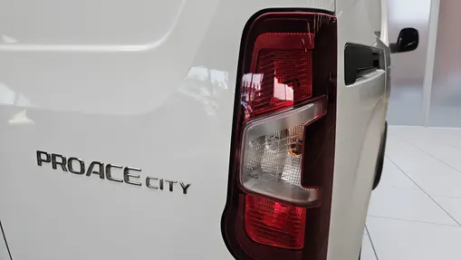 TOYOTA Proace City Proace City 1.5 D-4D Standard 2,0t Active