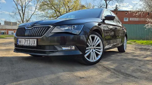 SKODA Superb Superb 2.0 TDI SCR Style DSG