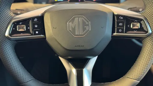 MG MGS5 MGS5 49kWh Standard Range RWD Excite Nowy