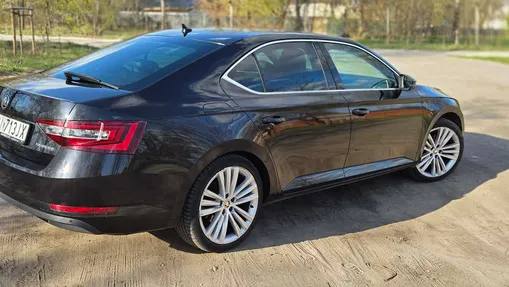 SKODA Superb Superb 2.0 TDI SCR Style DSG