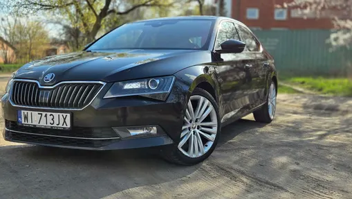 SKODA Superb Superb 2.0 TDI SCR Style DSG