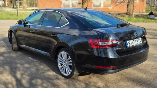 SKODA Superb Superb 2.0 TDI SCR Style DSG