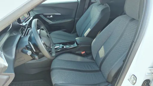 PEUGEOT 2008 2008 1.2 PureTech Allure S&S EAT8