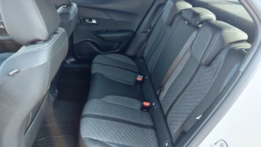 PEUGEOT 2008 2008 1.2 PureTech Allure S&S EAT8