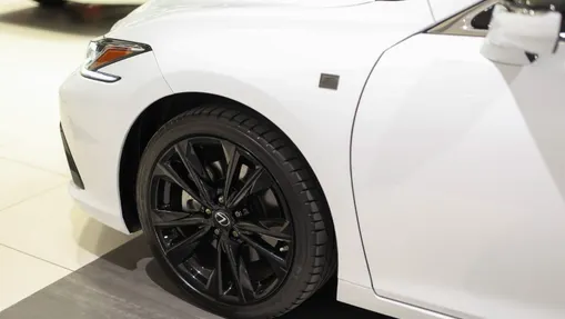 LEXUS ES ES 300h F Sport Design