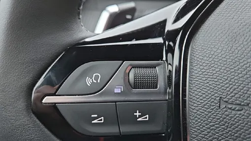 PEUGEOT 2008 2008 1.2 PureTech Allure S&S EAT8