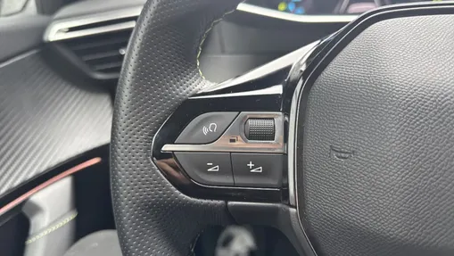 PEUGEOT 2008 e-2008 GT