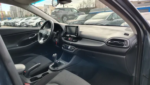 HYUNDAI i30 i30 1.0 T-GDI Smart