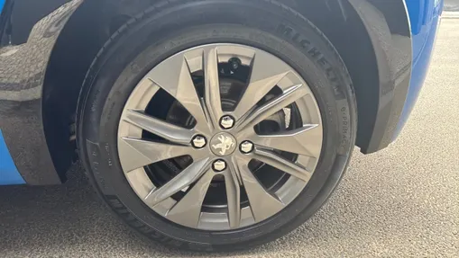 PEUGEOT 208 e-208 50kWh Allure
