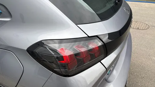 PEUGEOT 208 e-208 Active