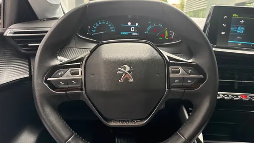 PEUGEOT 208 e-208 Active