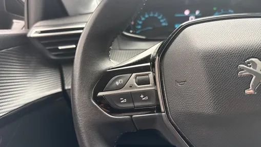 PEUGEOT 208 e-208 Active