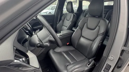 VOLVO XC60 XC60 B4 B Plus Dark aut