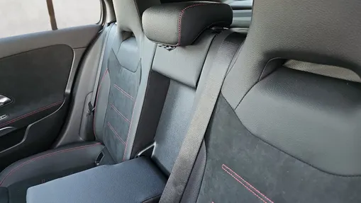 MERCEDES-BENZ A Klasa A 250 e PHEV AMG Line 8G-DCT