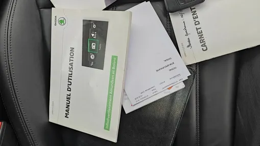 SKODA Superb -