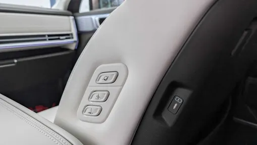 HYUNDAI Santa Fe Santa Fe 1.6 T-GDI HEV Calligraphy 4WD aut 6os. Nowy