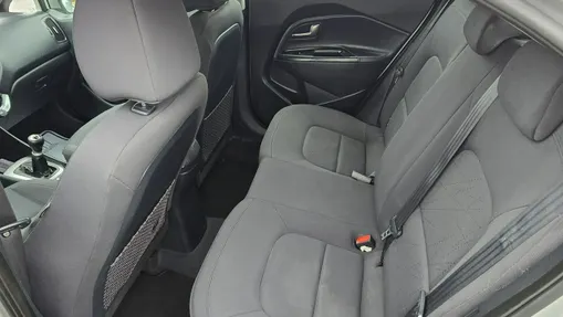 KIA Rio -