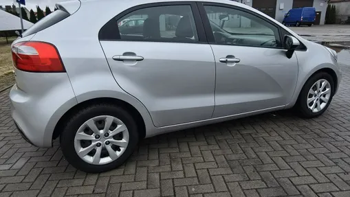 KIA Rio -